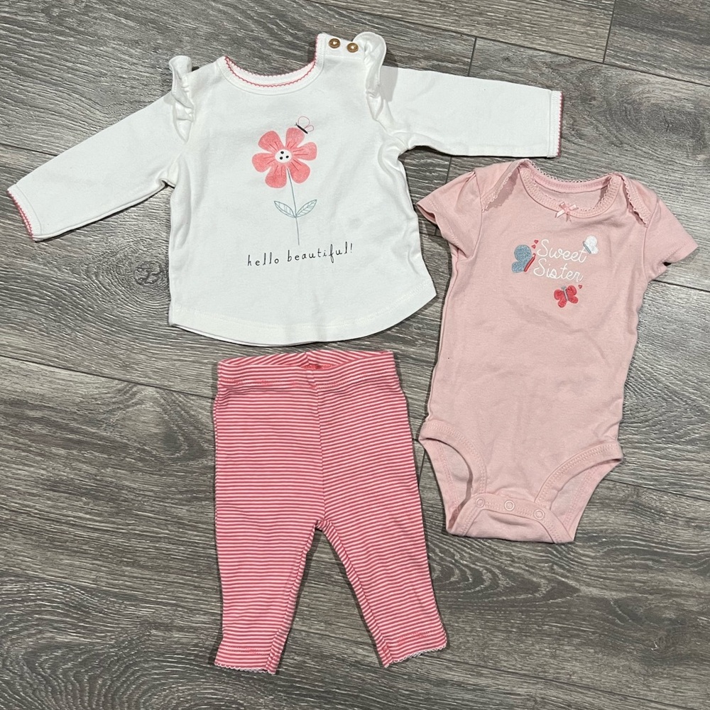 5/$7 💰 Carter’s Baby Girl Matching Outfit - 3 months